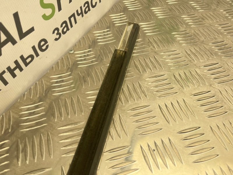 Молдинг стекла, 1000 рублей, Тверь