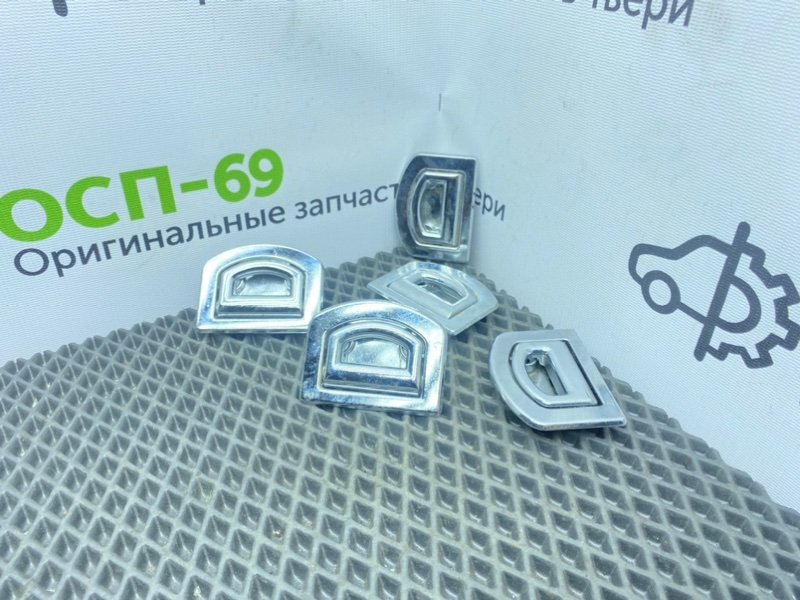 Кронштейн крепления груза, 1000 рублей, Тверь