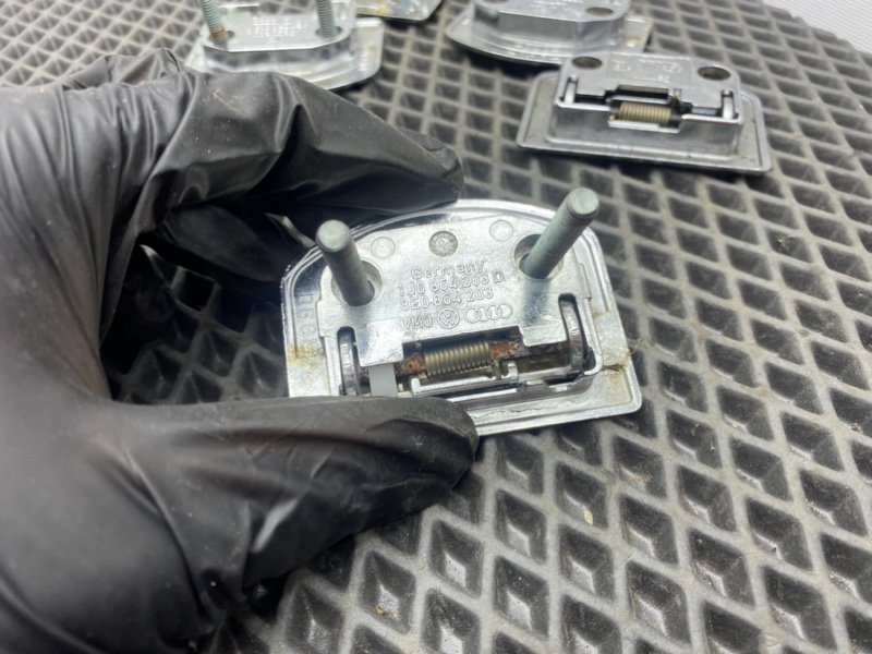 Кронштейн крепления груза, 1000 рублей, Тверь