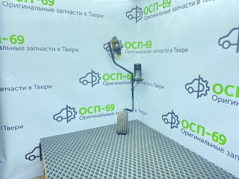 Педаль газа, 700 рублей, Тверь