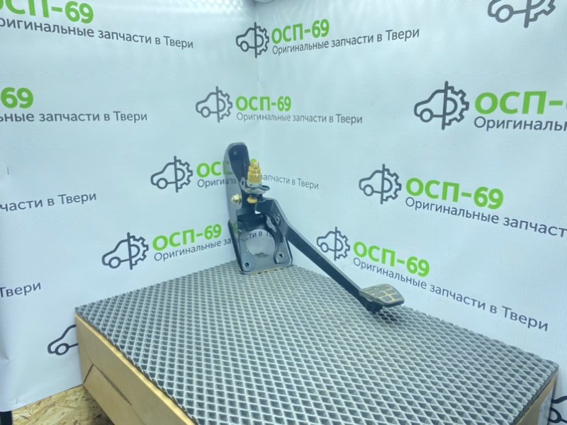 Педаль тормоза, 800 рублей, Тверь