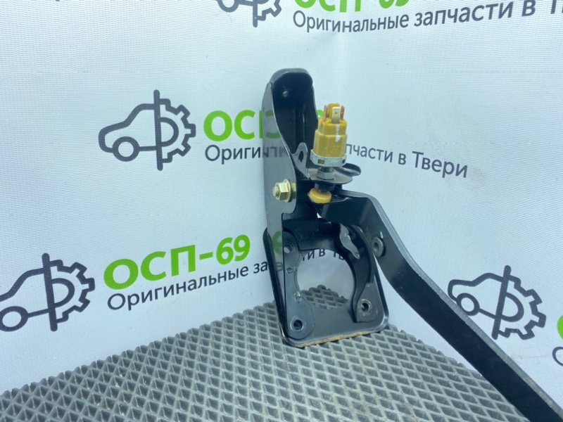 Педаль тормоза, 800 рублей, Тверь