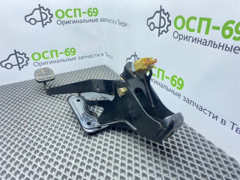 Педаль тормоза, 800 рублей, Тверь