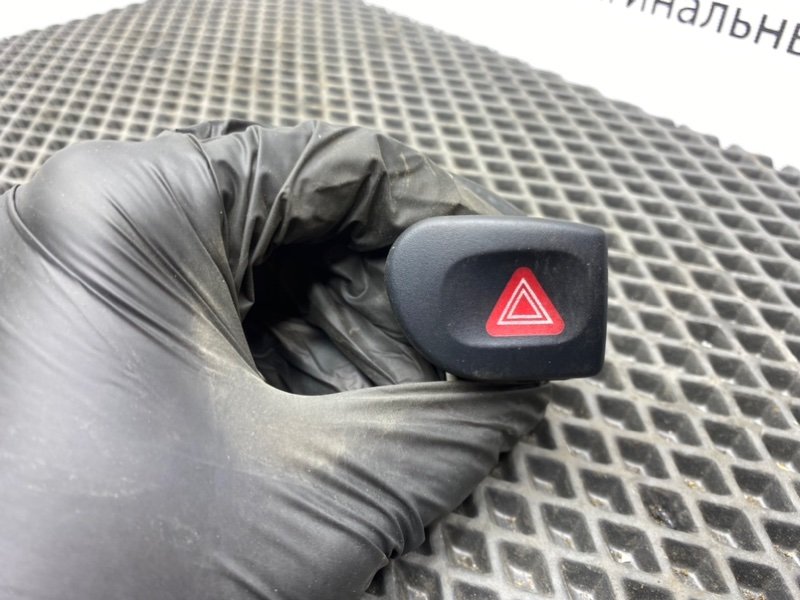 Кнопка аварийки, 400 рублей, Тверь