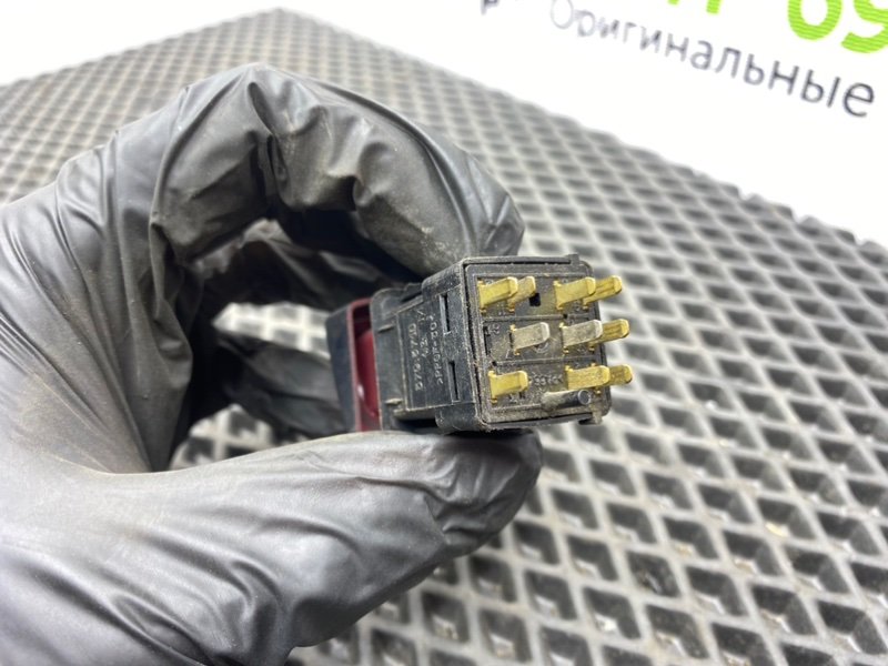 Кнопка аварийки, 400 рублей, Тверь