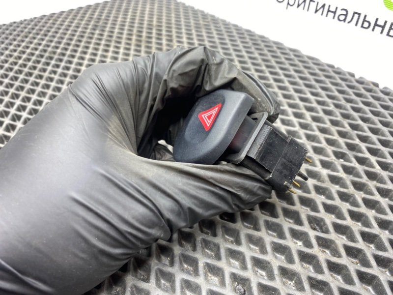 Кнопка аварийки, 400 рублей, Тверь