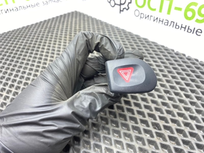 Кнопка аварийки, 400 рублей, Тверь