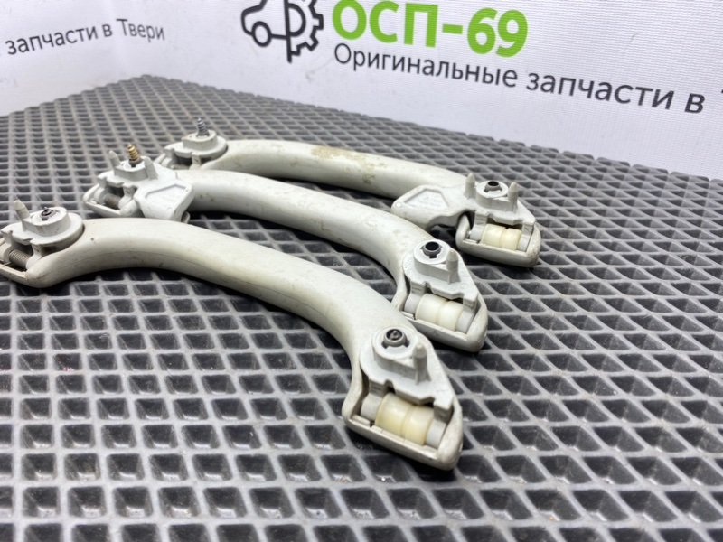 Ручки потолка, 1000 рублей, Тверь