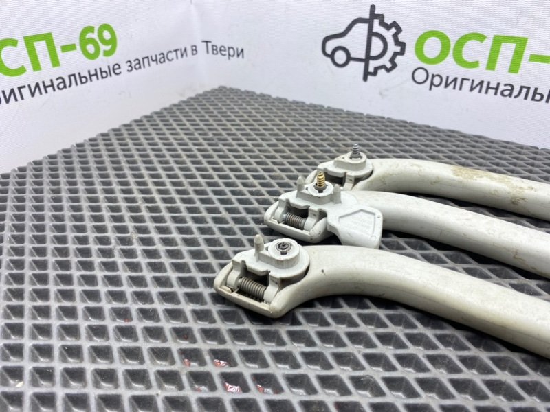 Ручки потолка, 1000 рублей, Тверь