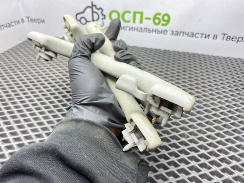 Ручки потолка, 1000 рублей, Тверь