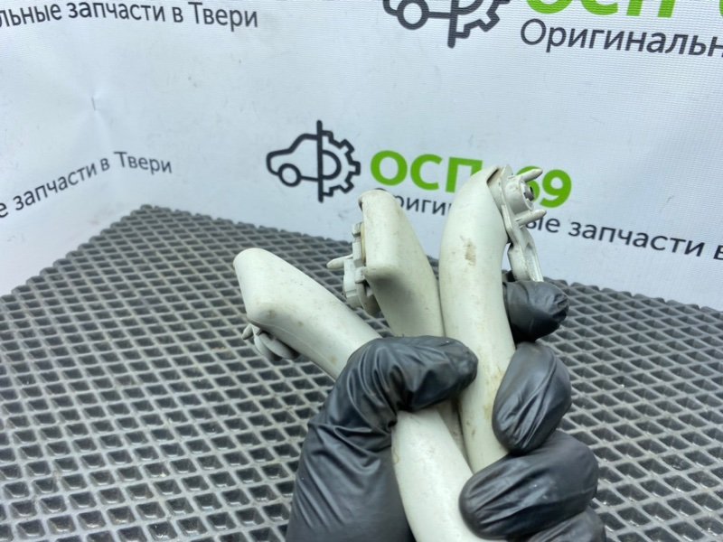 Ручки потолка, 1000 рублей, Тверь