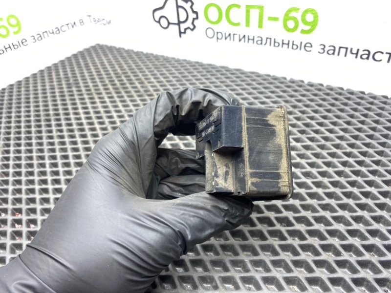 Кнопка обогрева сидений, 800 рублей, Тверь