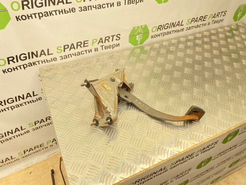 Педаль тормоза, 500 рублей, Тверь