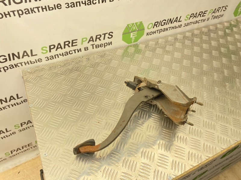 Педаль тормоза, 500 рублей, Тверь