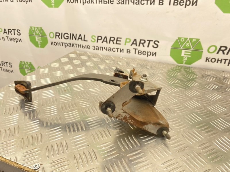 Педаль тормоза, 500 рублей, Тверь