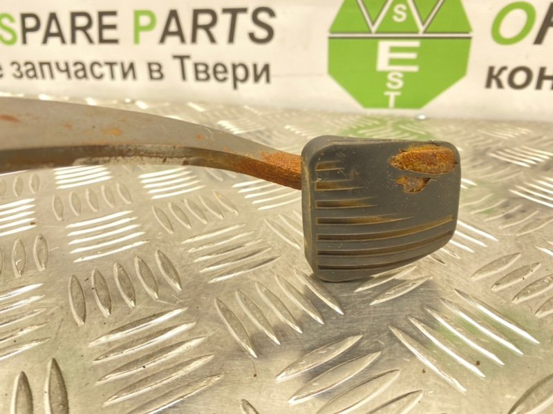 Педаль тормоза, 500 рублей, Тверь