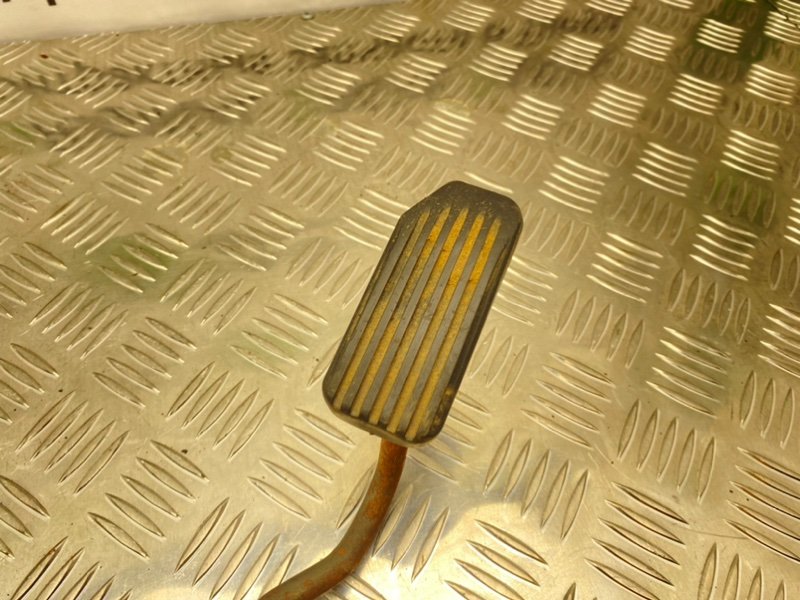 Педаль газа, 500 рублей, Тверь