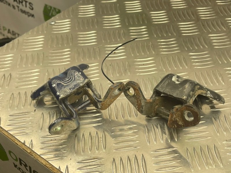 Петли дверей, 700 рублей, Тверь