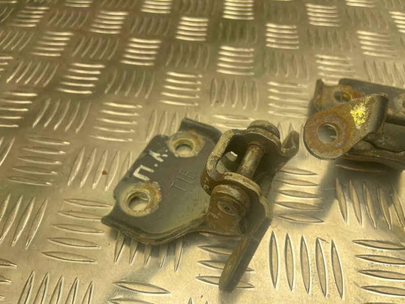 Петли дверей, 700 рублей, Тверь