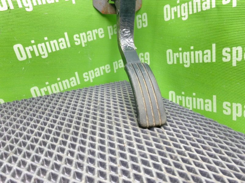 Педаль газа, 800 рублей, Тверь