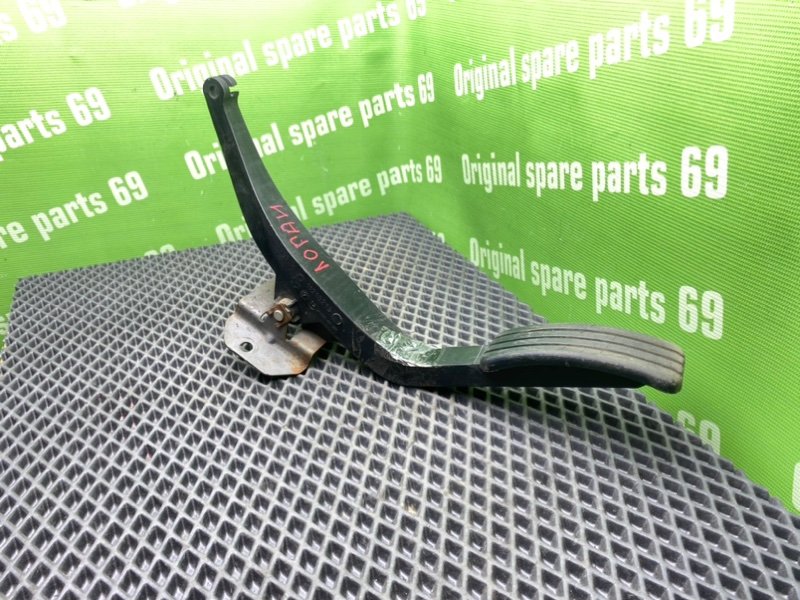 Педаль газа, 800 рублей, Тверь