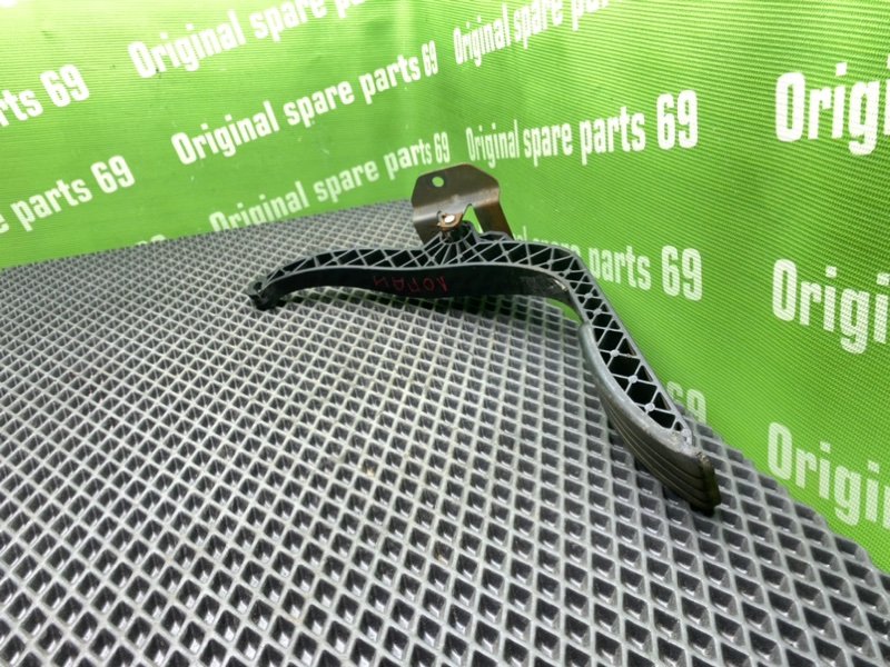 Педаль газа, 800 рублей, Тверь