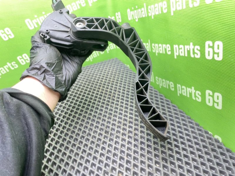 Педаль газа, 1000 рублей, Тверь