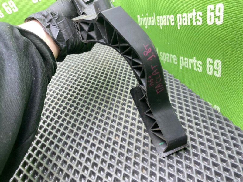 Педаль газа, 1000 рублей, Тверь