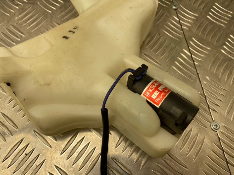 Бачок омывателя заднего стекла, 500 рублей, Тверь