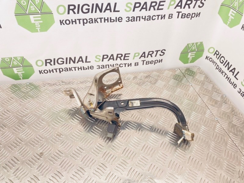 Педаль тормоза, 500 рублей, Тверь