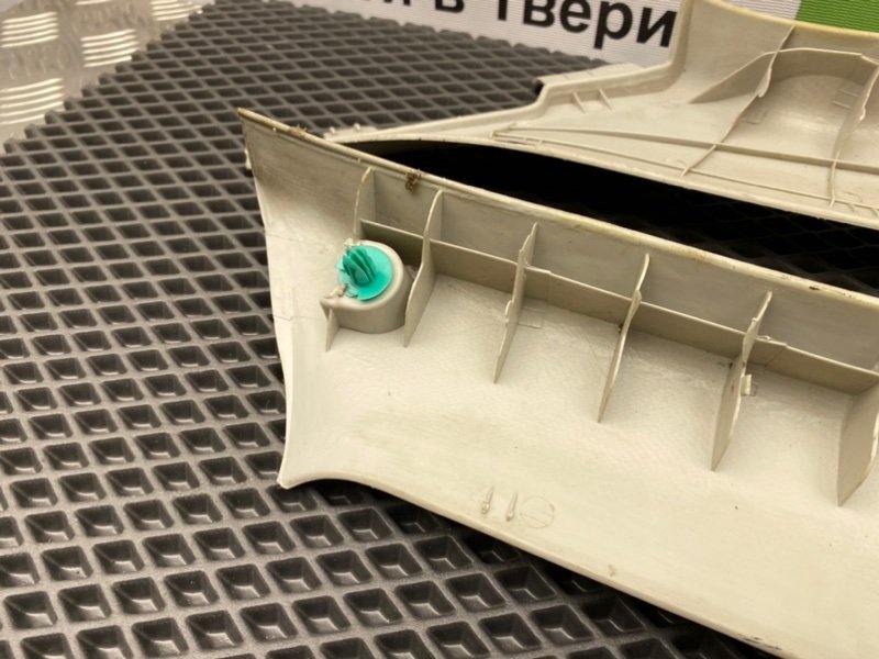 Накладки стоек, 1000 рублей, Тверь