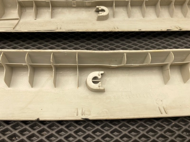 Накладки стоек, 1000 рублей, Тверь