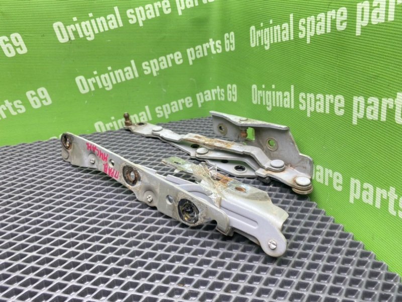 Петли багажника, 1000 рублей, Тверь