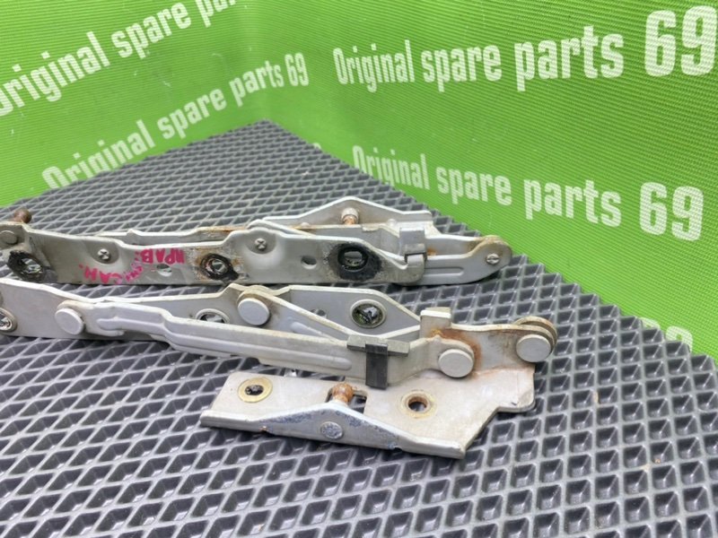 Петли багажника, 1000 рублей, Тверь