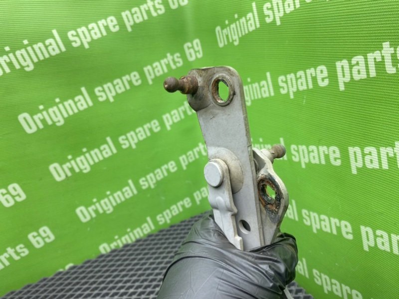 Петли багажника, 1000 рублей, Тверь