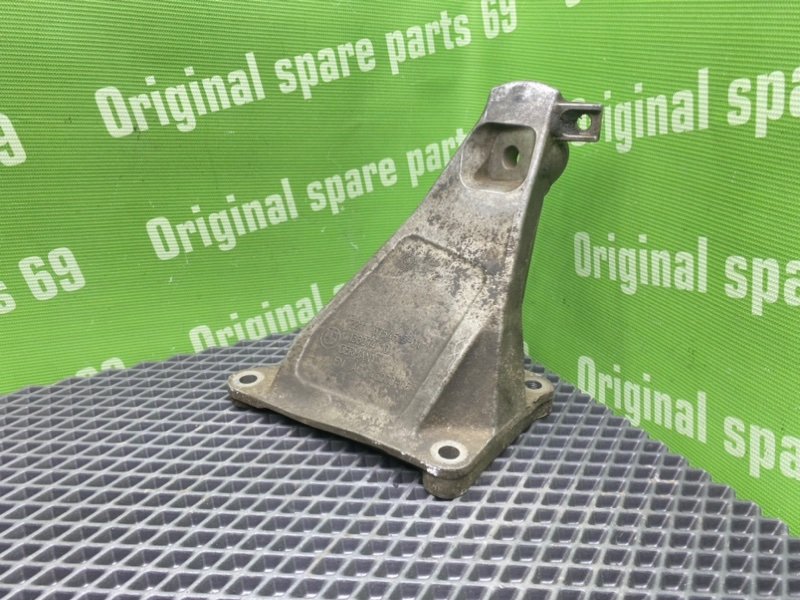 Кронштейн двигателя, 900 рублей, Тверь