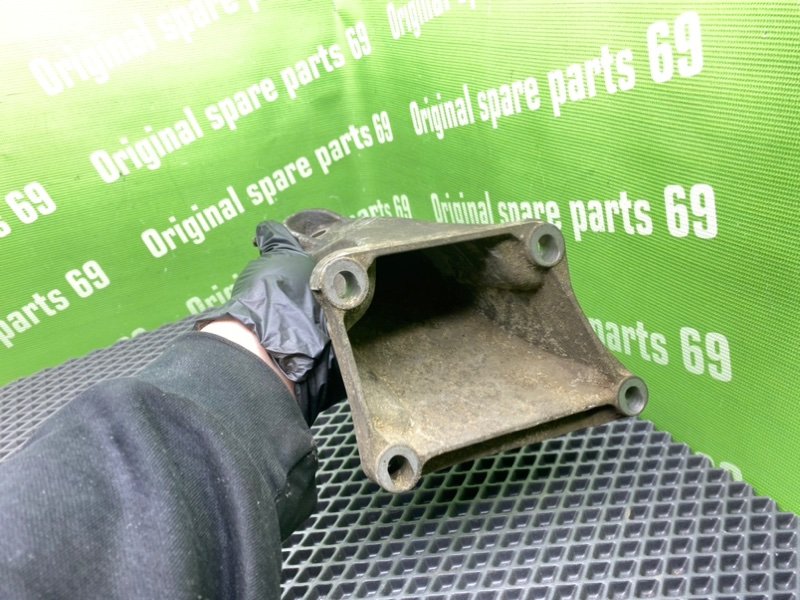 Кронштейн двигателя, 900 рублей, Тверь