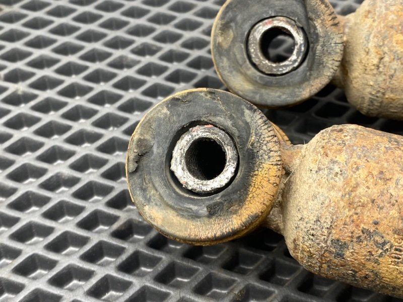 Амортизаторы, 900 рублей, Тверь