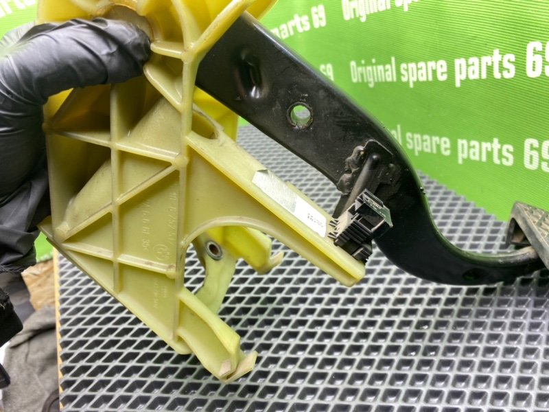 Педаль тормоза, 1600 рублей, Тверь