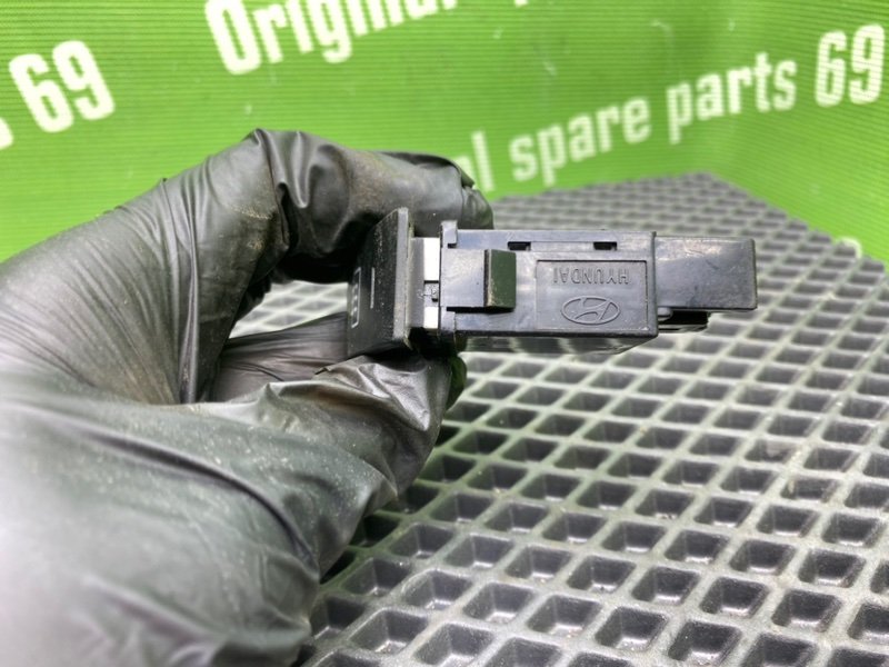 Кнопка обогрева заднего стекла, 700 рублей, Тверь