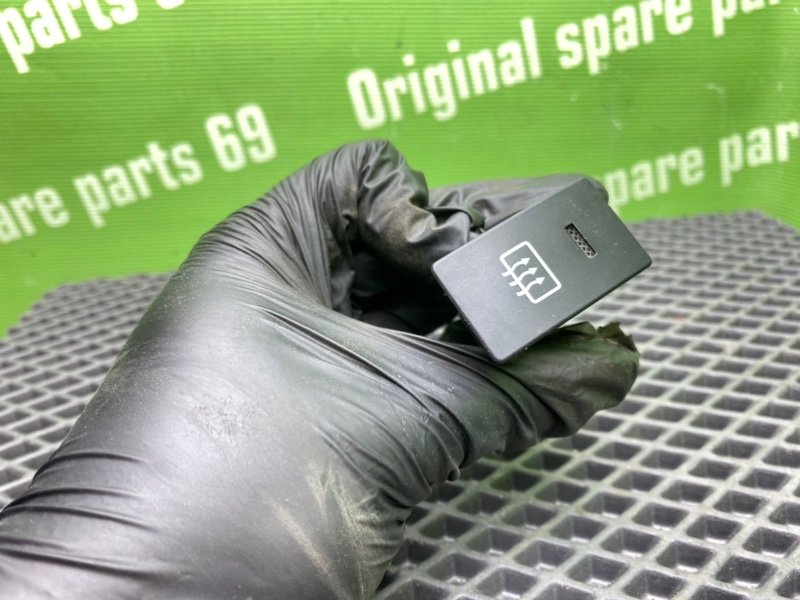 Кнопка обогрева заднего стекла, 700 рублей, Тверь