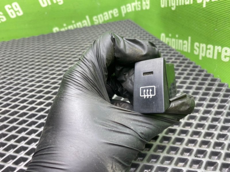 Кнопка обогрева заднего стекла, 900 рублей, Тверь