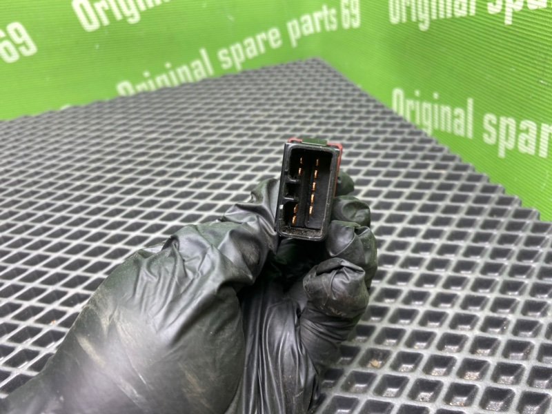 Кнопка аварийки, 500 рублей, Тверь