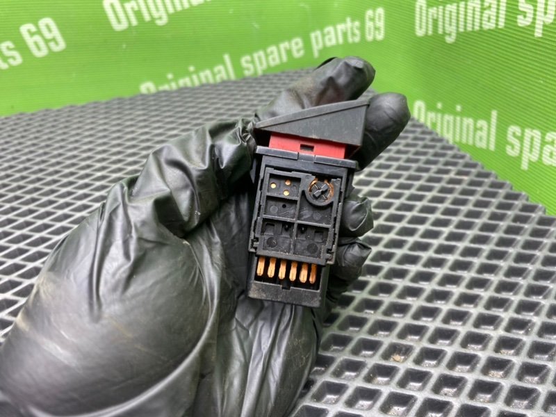 Кнопка аварийки, 500 рублей, Тверь