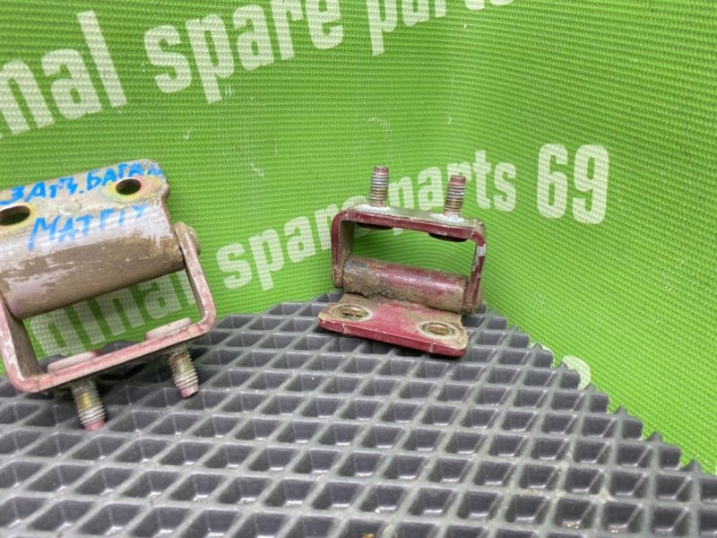 Петли багажника, 1000 рублей, Тверь