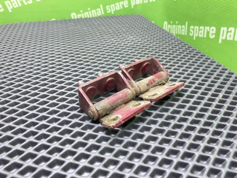 Петли багажника, 1000 рублей, Тверь