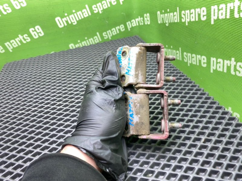 Петли багажника, 1000 рублей, Тверь