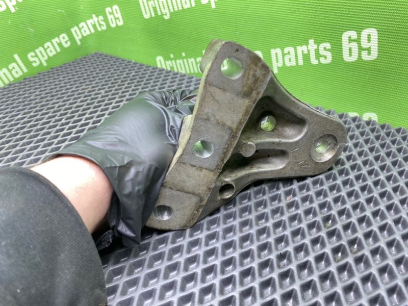 Кронштейн двигателя, 900 рублей, Тверь