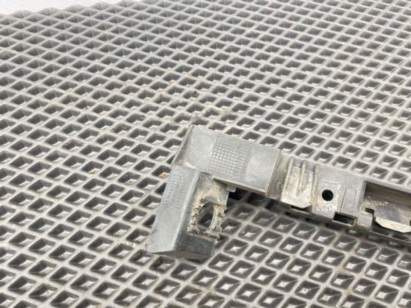 Крепление бампера, 500 рублей, Тверь