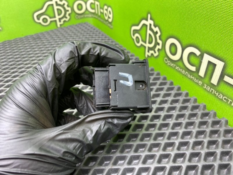 Кнопка обогрева сидений, 790 рублей, Тверь